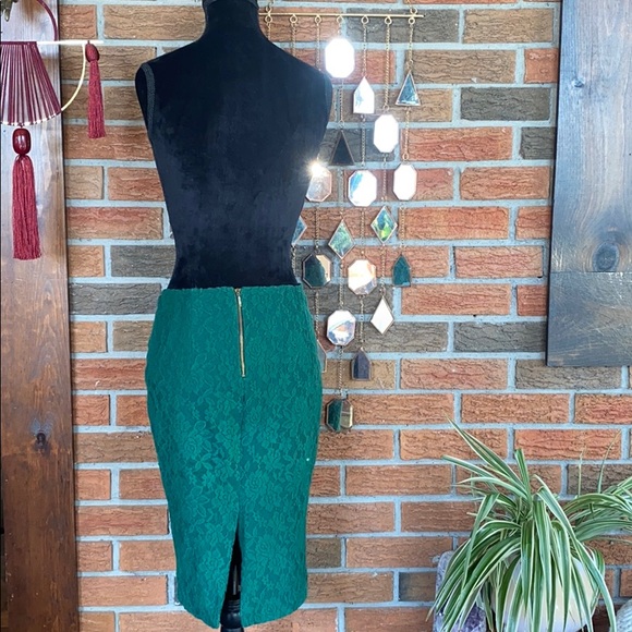 πΌ Zara Green Lace Pencil Skirt - Picture 3 of 5